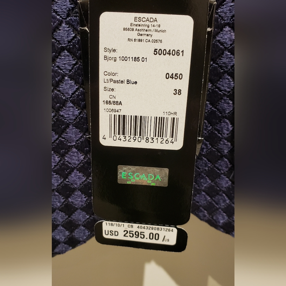 Escada jacket - Picture 3 of 3